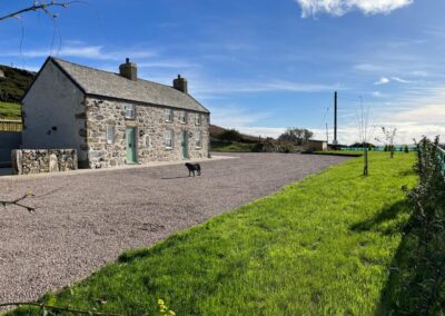 outdoor view at the front of Pennant Igyn Self-catering accommodation Abersoch, Mynytho, Llanbedrog.