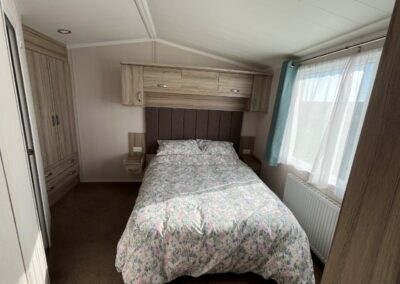 lodge double bedroom Pennant Igyn Holiday Cottage